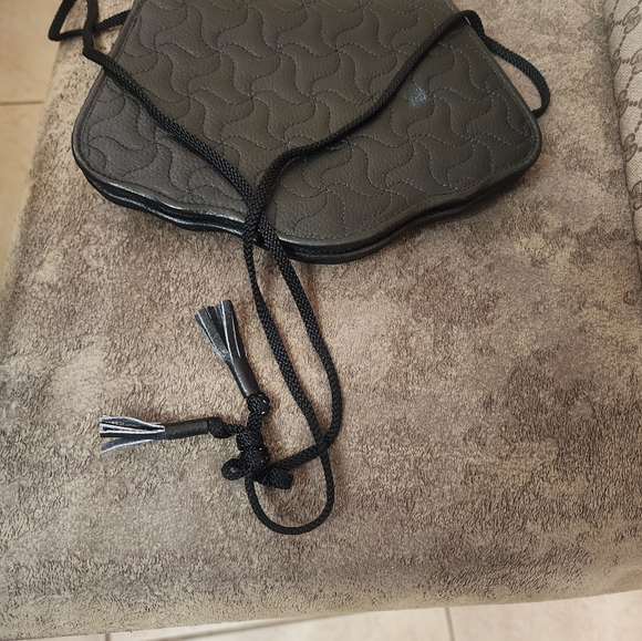 Ysl vintage leather Crossbody bags - Picture 2 of 9